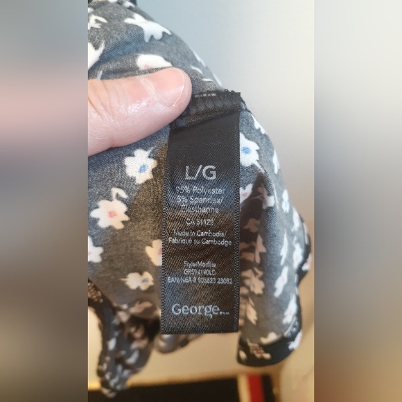 NWT black flowy George brand dress - size large - Picture 5 of 6